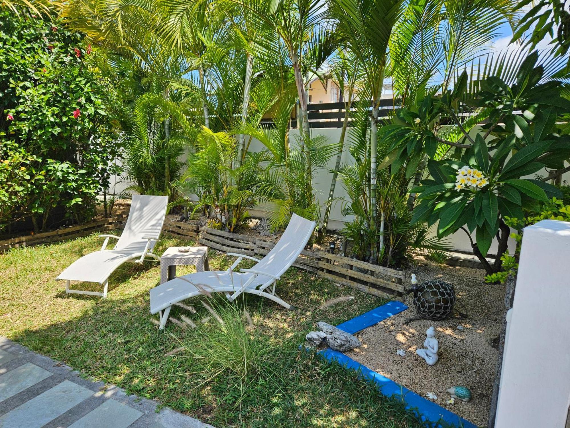 Casa Frangipani Mauritius Apartment Trou d'Eau Douce Exterior photo