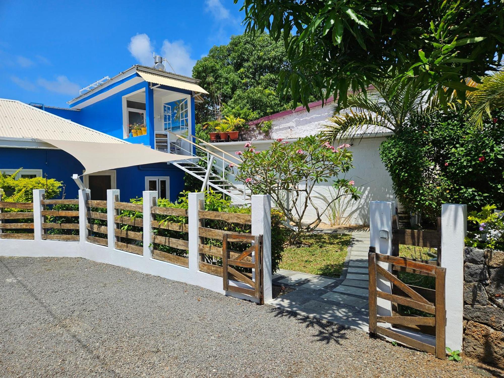 Casa Frangipani Mauritius Apartment Trou d'Eau Douce Exterior photo